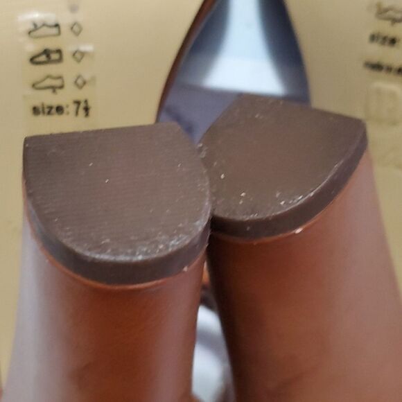 Michael Antonio Almond & Metallic Gold Chunky Heeled Strappy Sandals - Picture 12 of 15